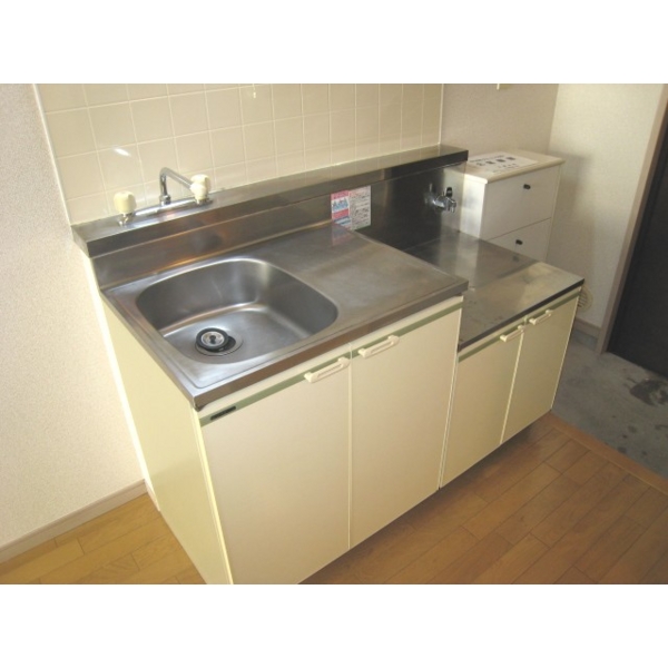 Kitchen. Stove installation type of kitchen! You can use spacious!