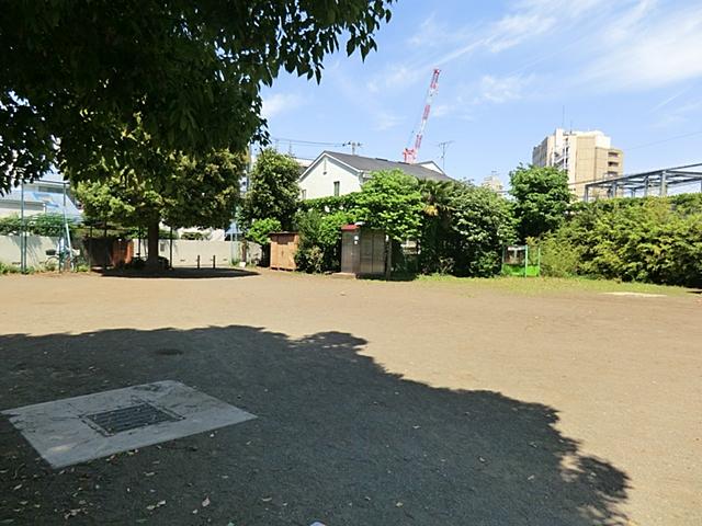 park. 80m to Shimizugaoka third park