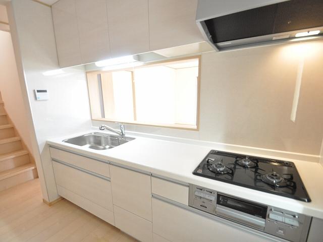 Kitchen. Building 2 Kitchen (November 2013) Shooting