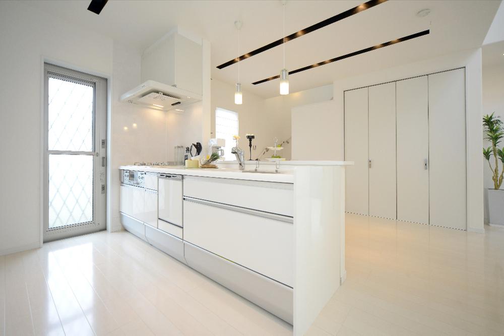 Kitchen. Functionality and modern kitchen