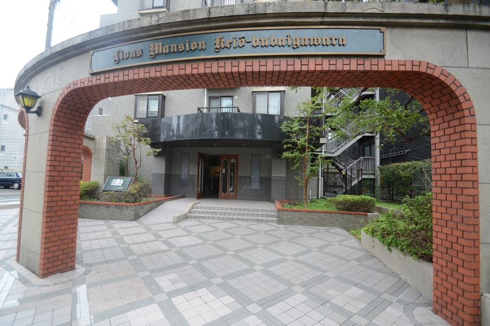 Entrance. Common areas