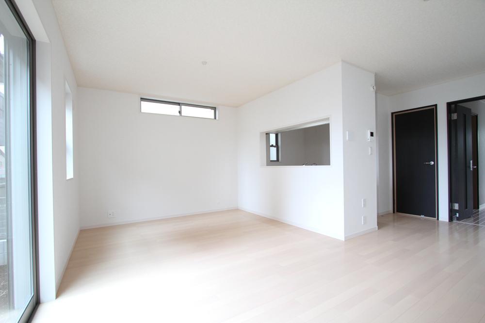 Same specifications photos (living). Example of construction