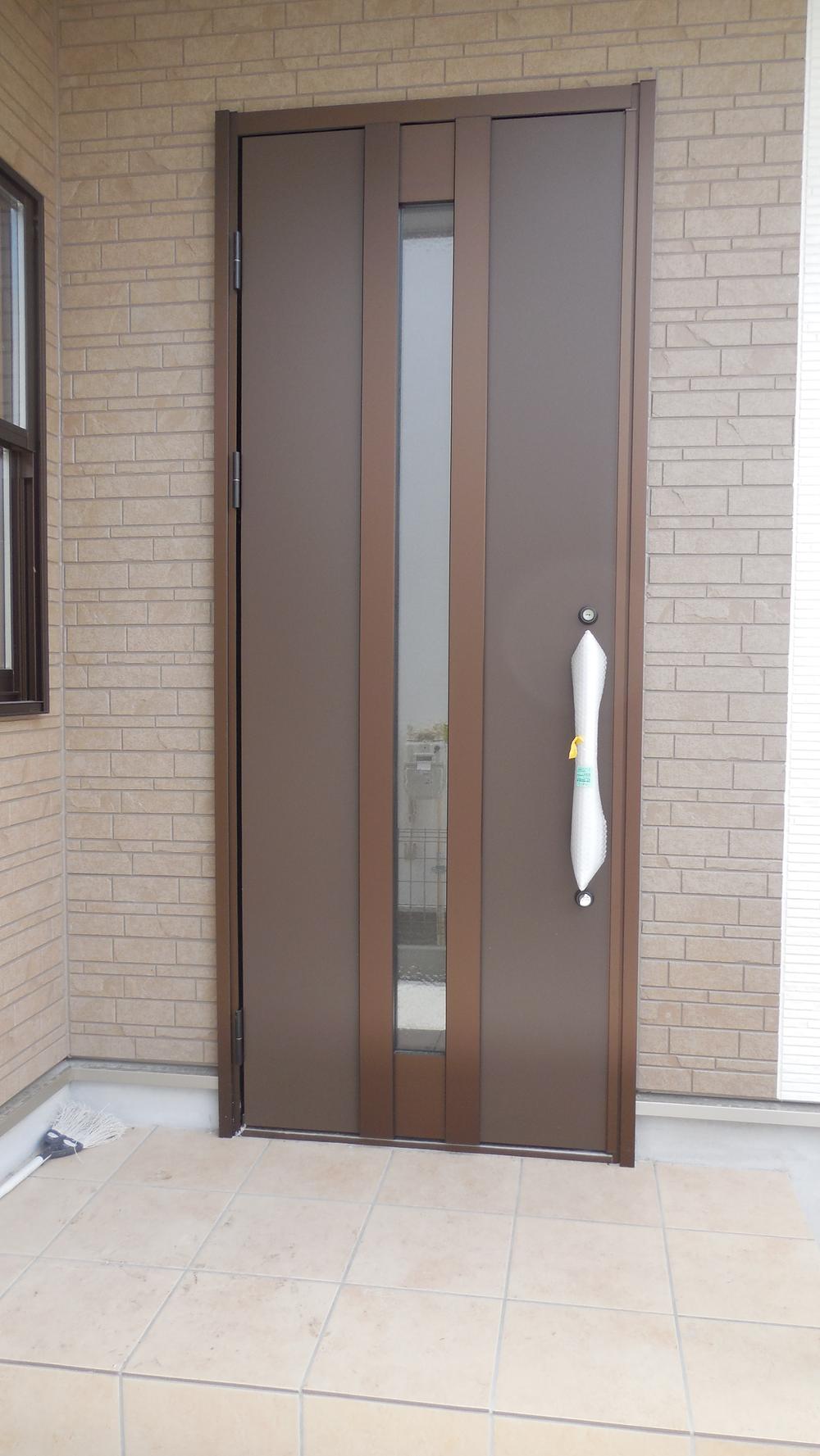 Entrance. Local (10 May 2013) Shooting