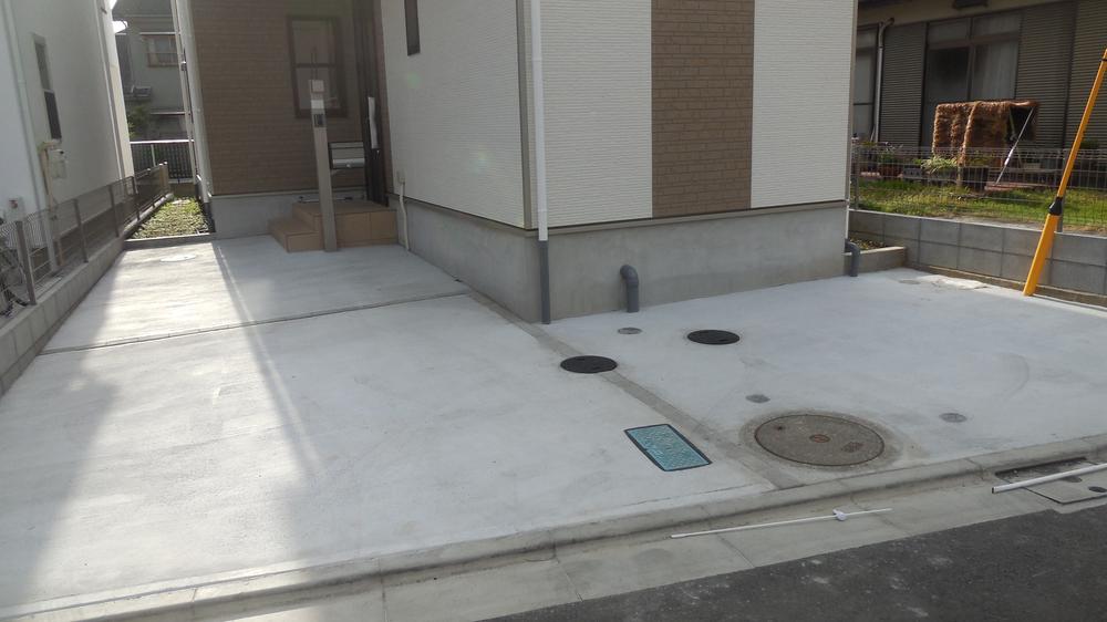 Parking lot. Local (10 May 2013) Shooting