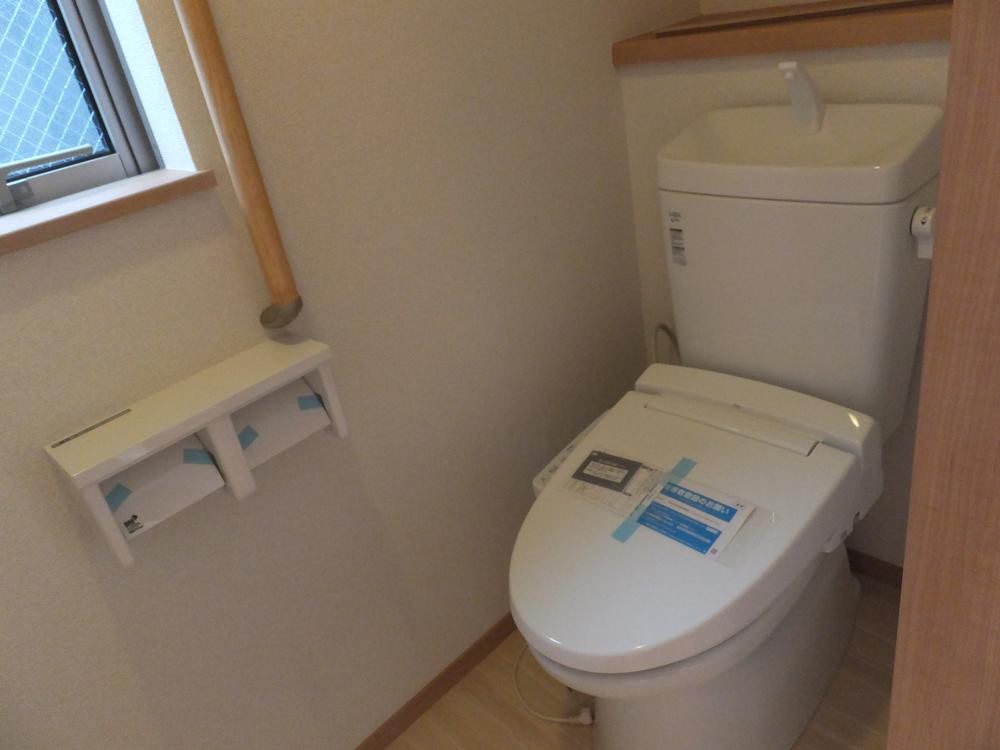 Toilet. Indoor (September 2013) Shooting