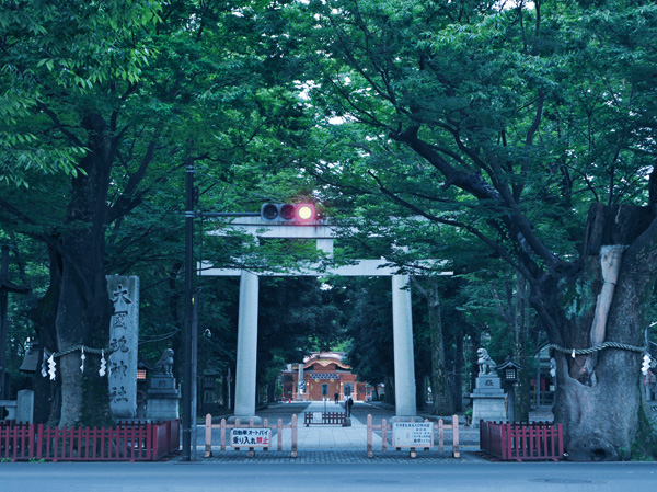 Surrounding environment. Ōkunitama Shrine Torii (a 3-minute walk / About 210m)