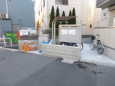 Other common areas. Is a bicycle parking lot and trash storage