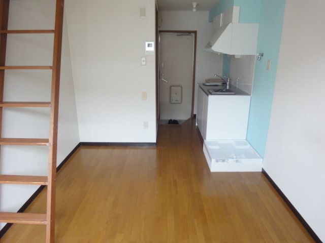 Living and room. Clean room flooring