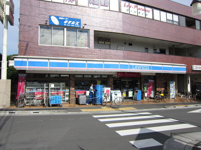 Convenience store. 50m to Lawson (convenience store)