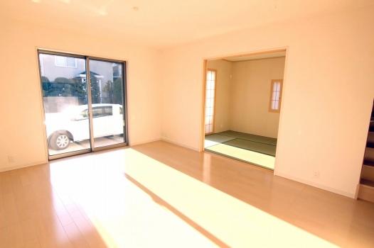 Living. Building 2 LDK