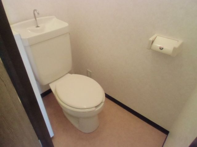 Toilet. There breathability have a window to the toilet. 