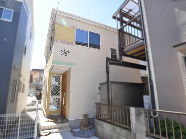 Local appearance photo. Finished already 1 Building