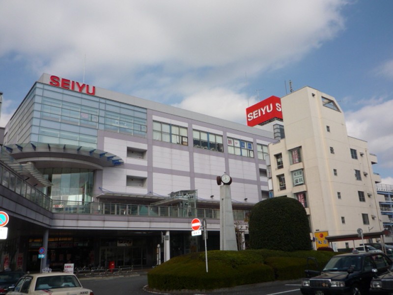 Supermarket. Seiyu Fussa store up to (super) 440m
