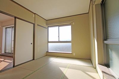 Living and room. Healing of Japanese-style room!