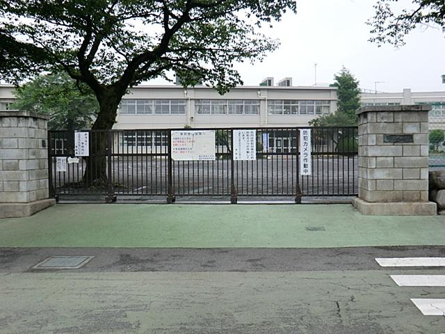 Primary school. Fussa stand Fussa 251m until the fourth elementary school
