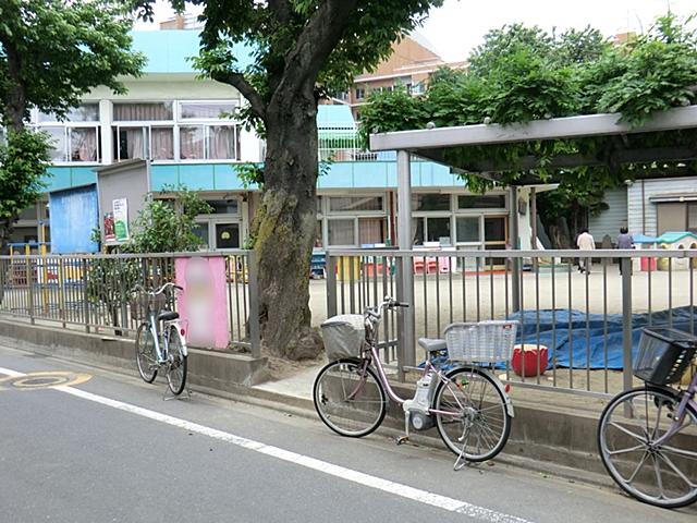 kindergarten ・ Nursery. Violet to nursery school 594m