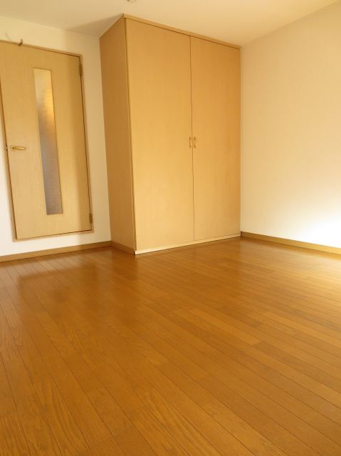 Living and room. Large living