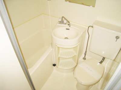 Toilet. 3-point unit type