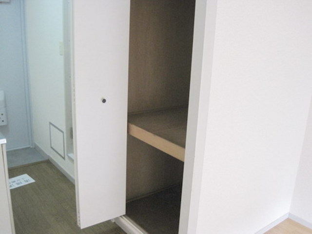 Living and room. Storage is also pat