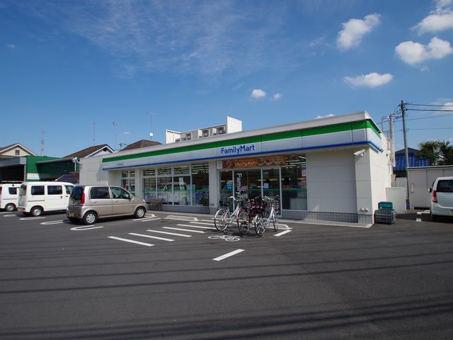 Convenience store. FamilyMart Hachioji team Horse Road store up (convenience store) 383m