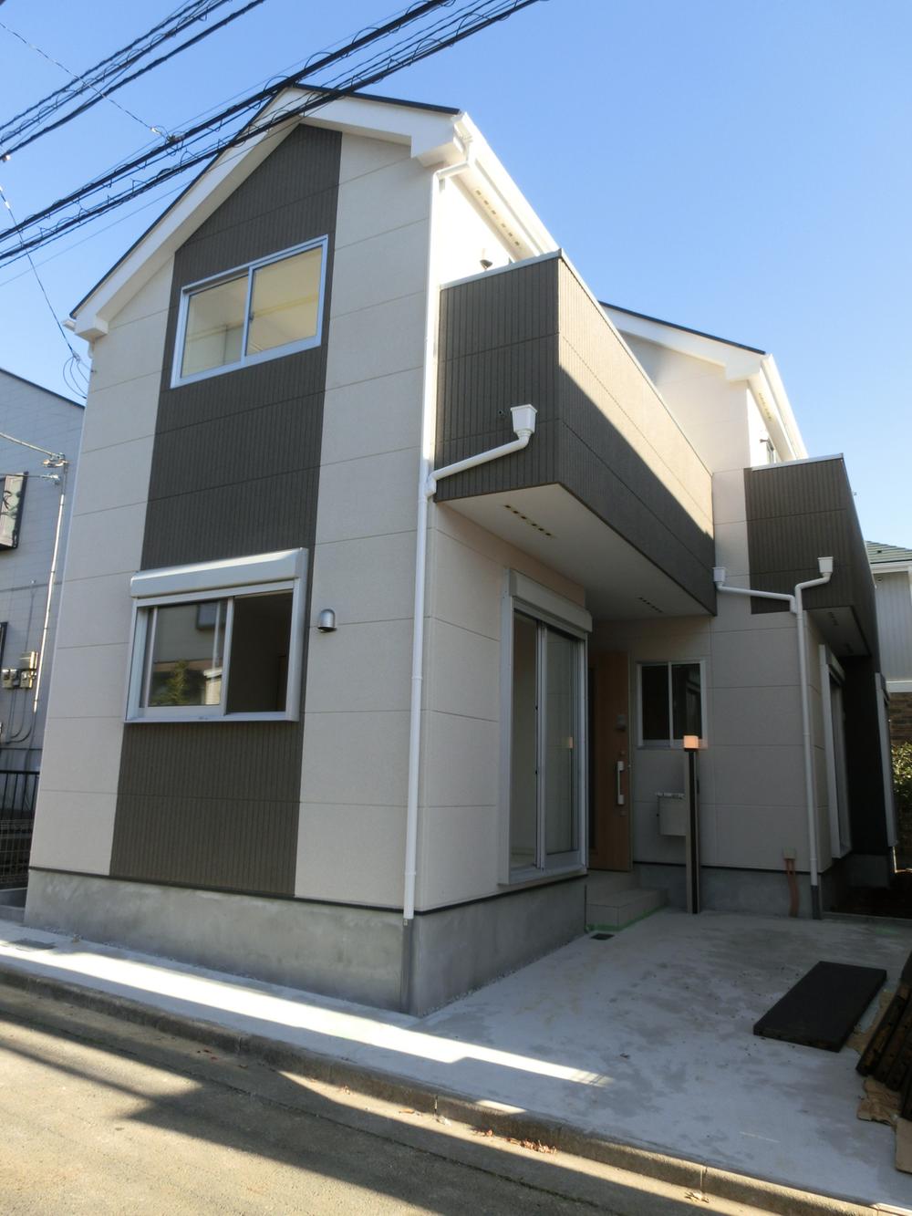 It is a photograph of another site of the same construction company.