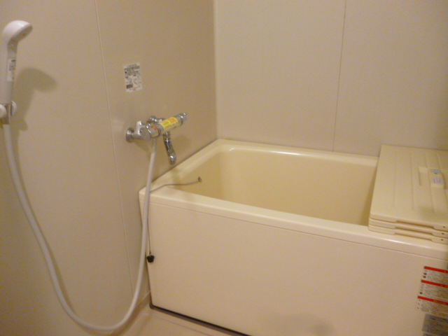 Bath. City gas ・ Automatic hot water Upholstery ・ With add-fired function