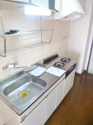 Kitchen. Two-burner gas stove installed already