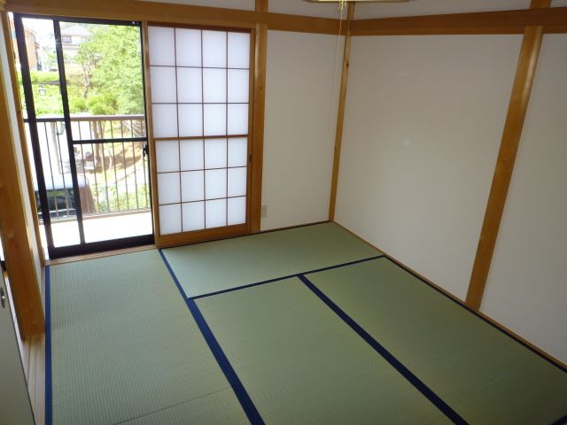 Living and room. Japanese-style room 6 quires