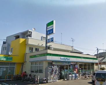 Convenience store. 540m to Family Mart (convenience store)