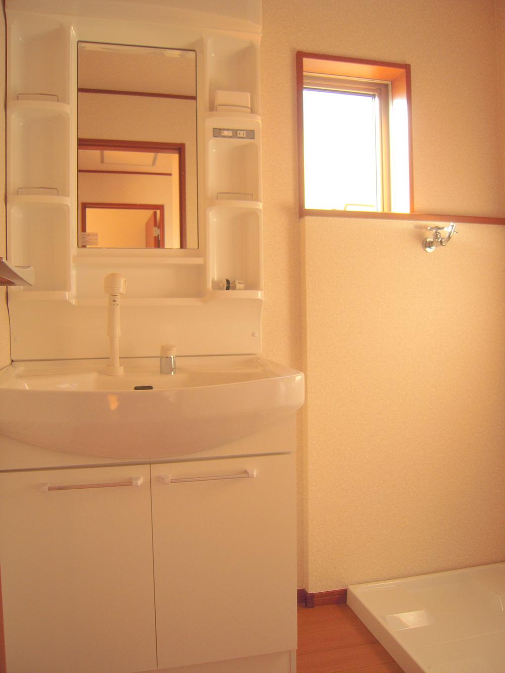 Wash basin, toilet