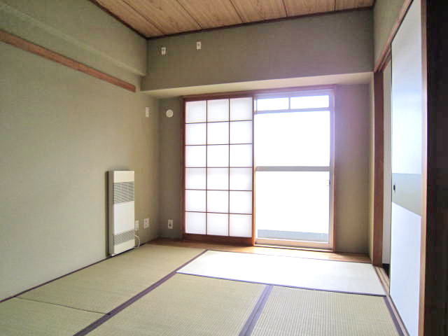 Living and room. 1Dk side of the Japanese-style room ・ Heating equipment with