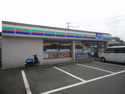 Convenience store. Three F until the (convenience store) 450m