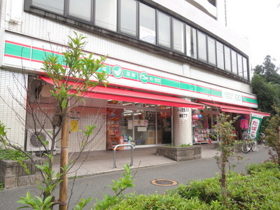 Convenience store. Lawson Store 100 550m up (convenience store)