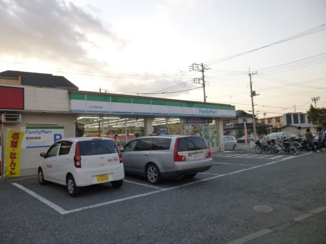 Convenience store. 590m to Family Mart (convenience store)