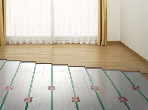 Other.  [TES hot water floor heating system] Standard equipped with a hot-water floor heating to warm up from the feet efficient. Clean and without Dust can soar in the warm air, It also prevents drying of the skin. (Same specifications)