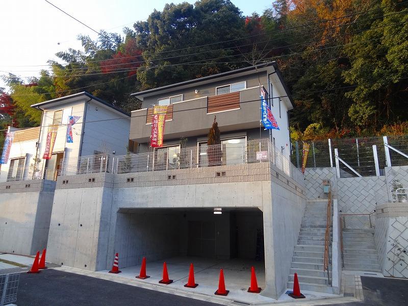 Local appearance photo. ◎ good hit Tsukehi south road ◎ 2 cars garage Bun'yu 12 Building 37.8 million yen was price change