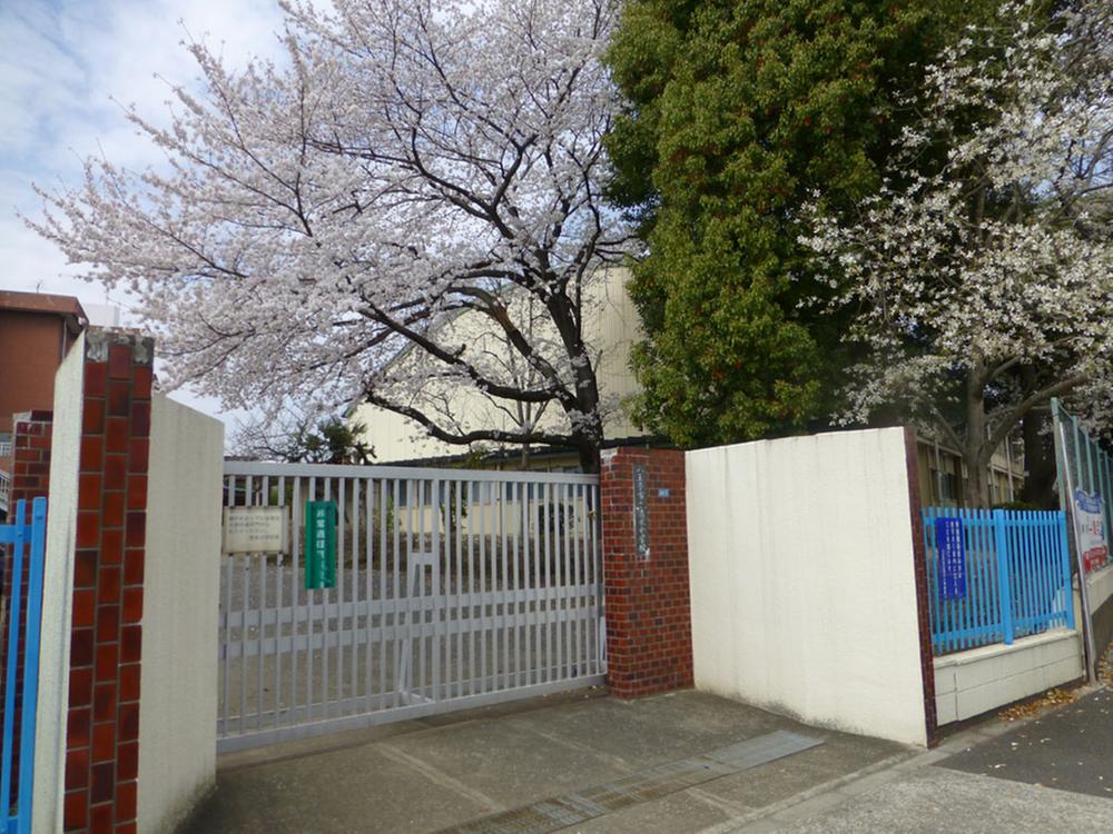 Primary school. 1240m to Hachioji Municipal Shimizu Elementary School