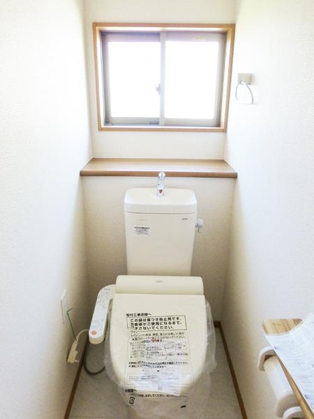 Toilet. Bidet ・ With warm Let function