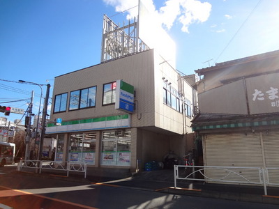 Convenience store. 456m to Family Mart (convenience store)