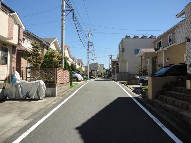 Local photos, including front road. Improvement has been quiet streets