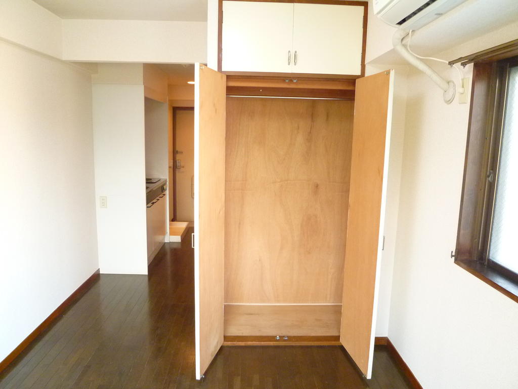Receipt. ☆ Of large capacity closet ☆