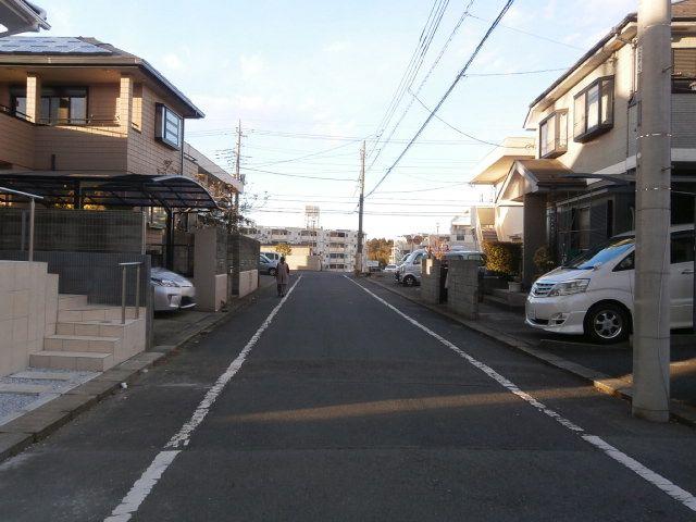 Local photos, including front road. Building 2 