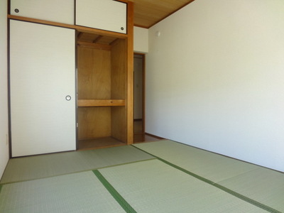 Other Equipment.  ☆ Japanese-style room with storage ☆ 