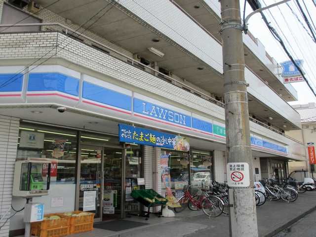 Convenience store. 20m to Lawson (convenience store)