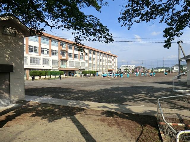 Junior high school. 1000m to Hachioji Municipal Motohachioji junior high school