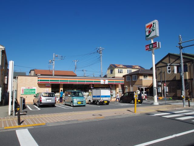 Convenience store. 761m to Seven-Eleven (convenience store)