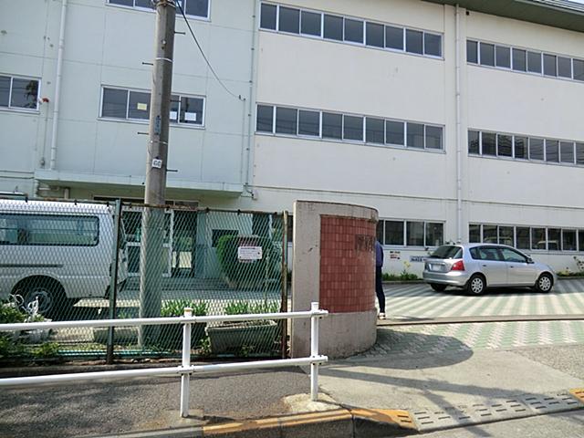 Junior high school. 680m to Hachioji Municipal third junior high school