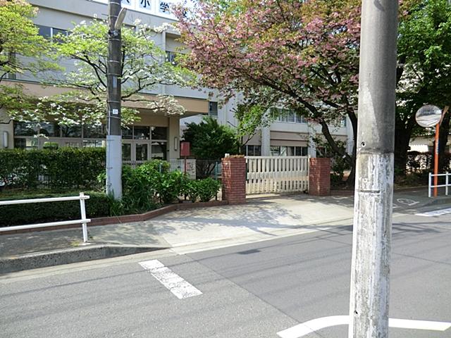 Primary school. 1005m to Hachioji Municipal sixth elementary school