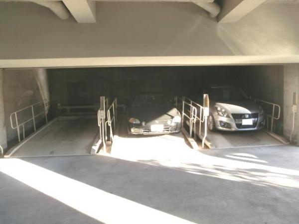 Parking lot