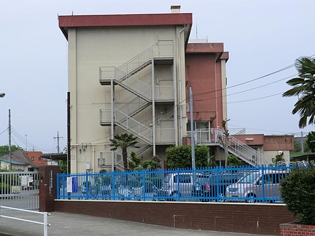 Primary school. 580m to Shimizu elementary school